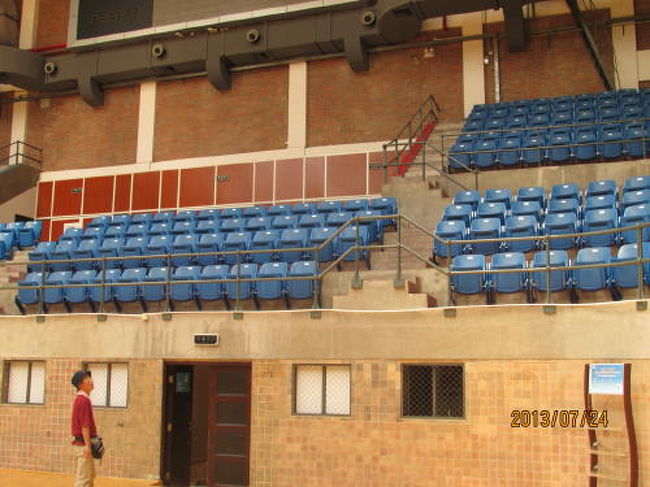 体育館内部。<br />