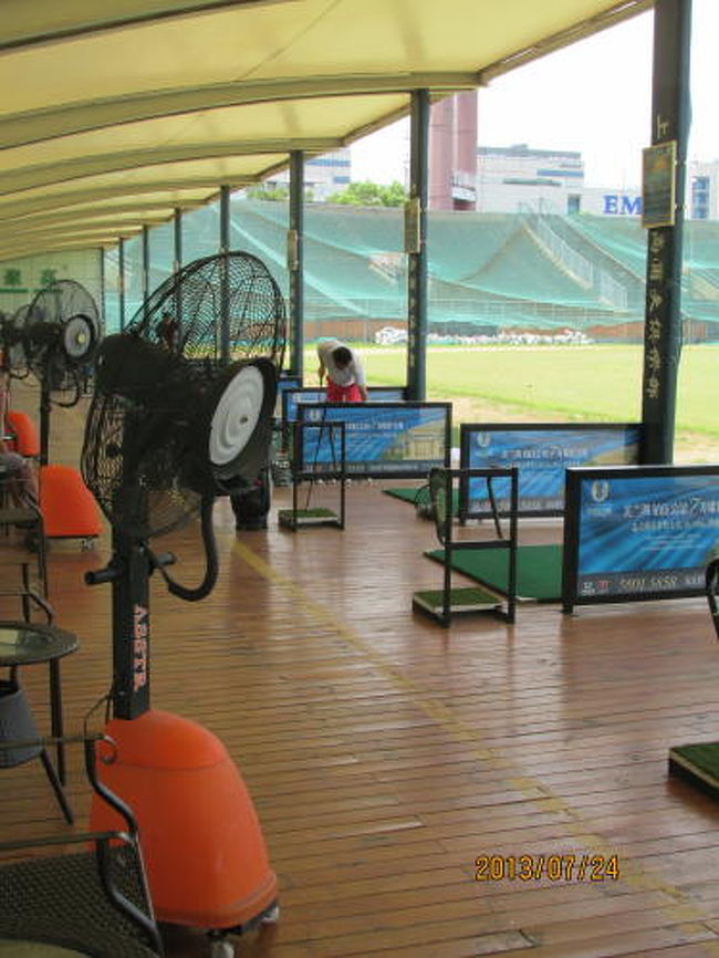 <br />毎日３８度、３９度、杭州では４０度を超えたそうです。扇風機では熱風が吹いています。<br /><br />