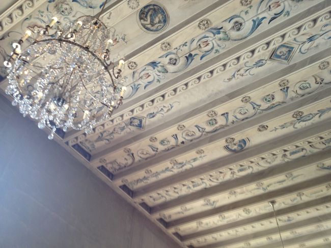 廊下の天井も素敵。