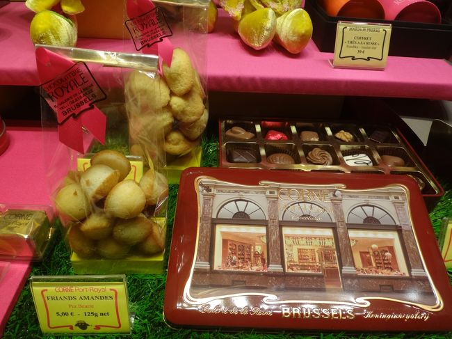 ベルギー・ブリュッセル【CORNE Port Royal】<br />（コルネ ポート・ロイヤル）<br /><br />写真左は、フィナンシェでしょうか？<br />マドレーヌでしょうか？<br /><br /><FRIANDS AMANDES><br />・ピュアバター<br />125g当たり5.00ユーロ（約635円）