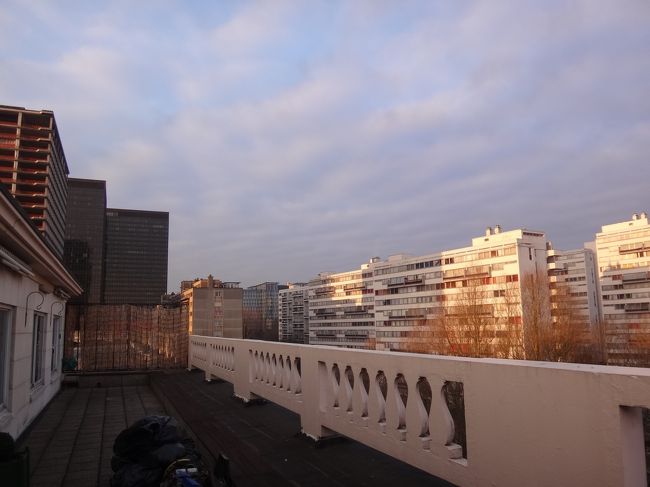 『HUSA PRESIDENT PARK』<br /><br />ウサ・プレジデント・パーク・ホテルの<br />最上階（4階）にはテラスがあり、<br />外に出来ることができました。