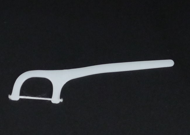 中のデンタルフロス