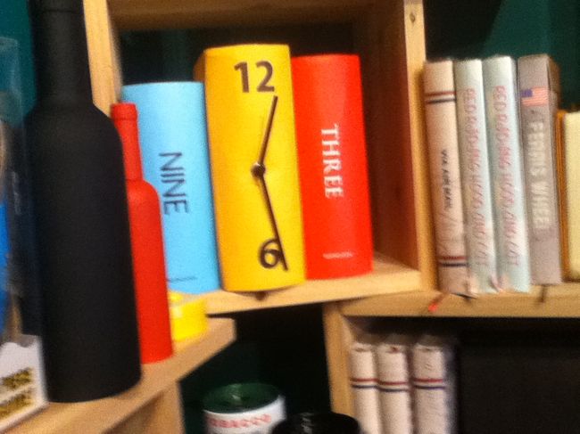 こんなおしゃれな時計も・・・<br />しかし、暑くてビールが飲みたい！