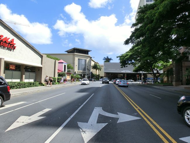 　すぐに、ノードストロームが見えてきます。<br /><br />　今回は、メイシーズにも寄りました。<br /><br />　日本語が通じず、かなり苦戦しましたが、なんとか買い物終了。