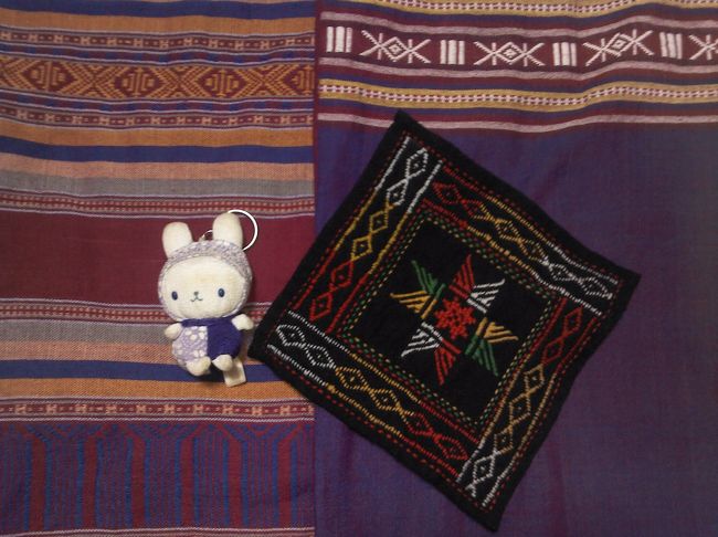 買った〜ヽ(´▽｀)/<br />空港でおんなじストール売ってたｹﾄﾞﾈ 爆笑