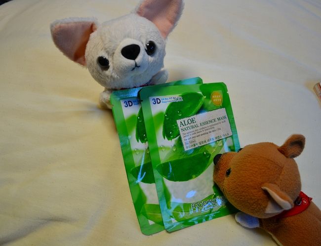 ちわこは、顔が大きいから、<br />鐘路ビズで貰った顔パックをあげるワン。