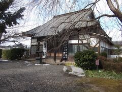 典厩寺。西光寺から8km、車で20分。駐車場は近くにある。
境内はやや広い。拝観目安は20分。
御朱印は入ってすぐの受付で頂く。人がいない場合はインターホンで呼ぶと来てもらえる。