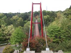 ひびき橋
高崎白衣大観音から山道に入って徒歩10分程度でたどり着く。