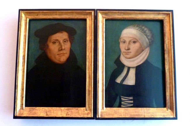 クラナッハ作、「マルティン･ルターと妻カタリーナ・フォン・ボラ」。<br /><br />これもよく見る肖像画です。<br />