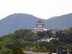 犬山城天守閣。

以前は成瀬家個人所有の日本最古の城でした。
