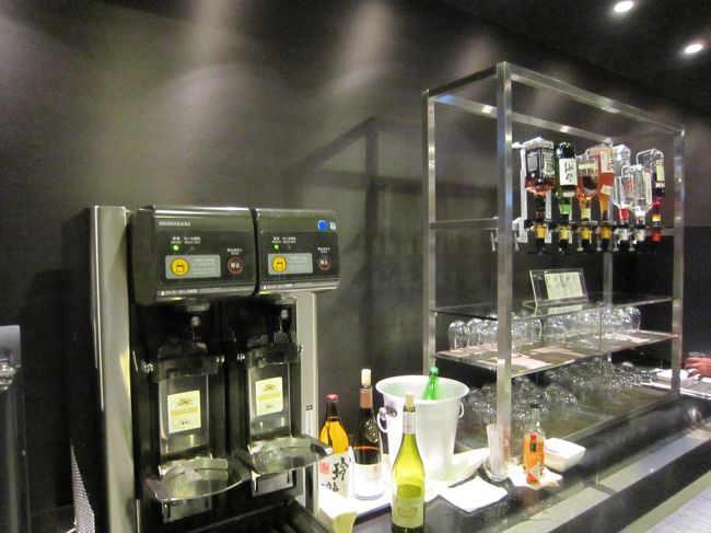 アルコール類もいろいろあるみたいですが、搭乗前は飲みません。