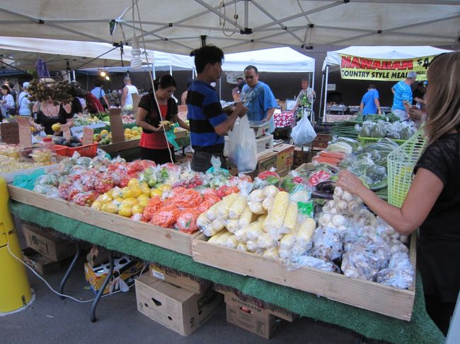地元で採れた野菜かな。<br />コンドに泊まって自炊っていうのもいいな。長く滞在できたらね。