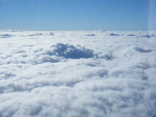 外の雲もっこり、