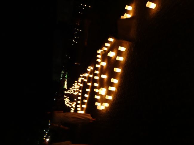 博物館前には、なにやら天の川みたいな灯りが\(◎o◎)／！
