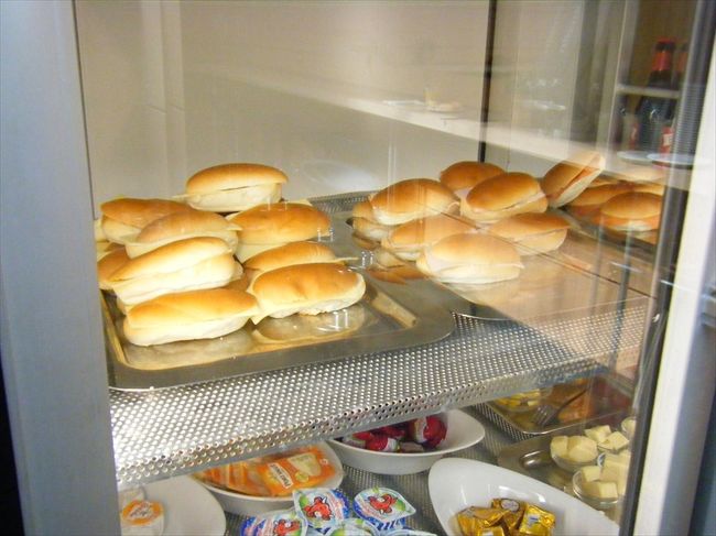 ラウンジのミールは、