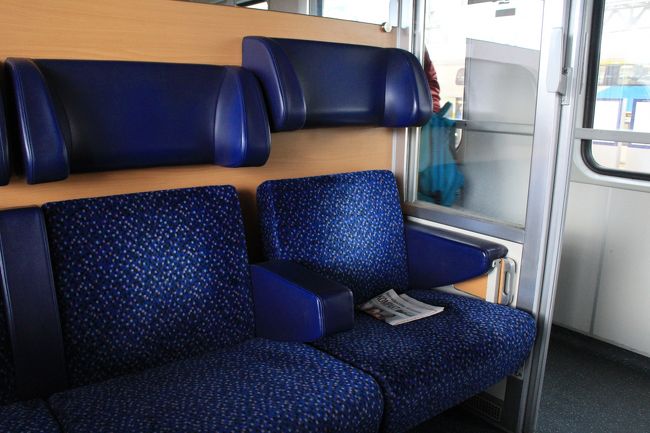座席は、６名掛けのコンパートメントでした。