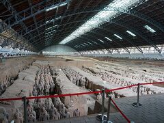 兵馬俑博物館（1号抗）