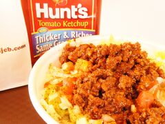 12時過ぎて、デポアイランドで、軽食。

沖縄と言えば、
そーきそばに続いて…タ１３コライス！