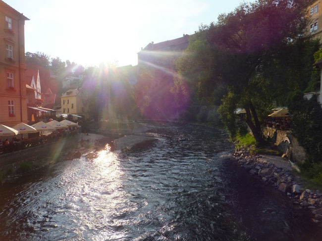 キラキラ光るヴルタヴァ川