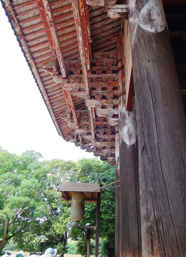 仏教が伝来したのは538年、まだ古墳時代、<br />間もなく聖徳太子の摂政が始まり、飛鳥時代を迎えます。