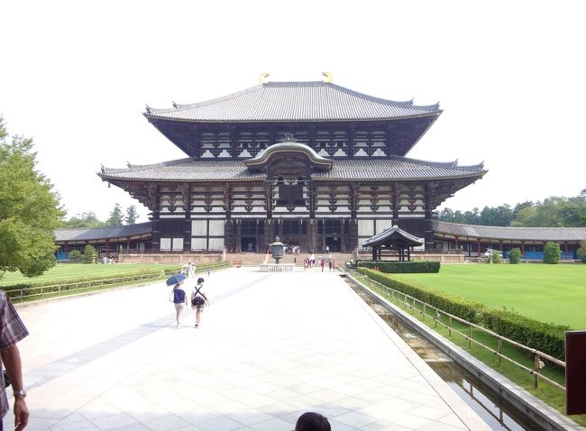 世界最大級の木造建築物。<br />天平時代の優雅さを感じます。