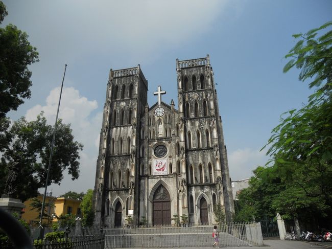 ハノイの教会です。<br />宿から歩いて10分ほど。
