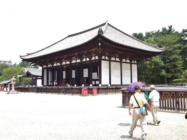 国宝「五重塔」も、｢廃仏毀釈｣の法難で、<br />一時は焚き木にされるところであったという。<br />仏教は外来宗教であり、神道による国家統一という観点から<br />木製の仏像は焚き木にされたり、<br />伽藍をつくる塀も取り払われてしまった過去がありますね。