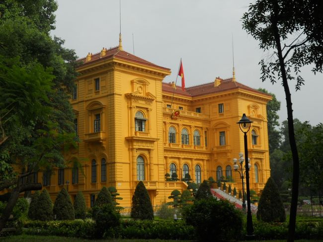 ホーチミン廟の建物です。