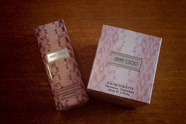 JIMMY chooの香水とボディーパウダー<br /><br />次はいつ行けるかなぁ〜♪