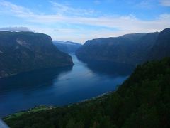 ステーガスタイン展望台に到着。

まだ時間も早いので、観光バスも来ていない。

暫く、この絶景を堪能する。
