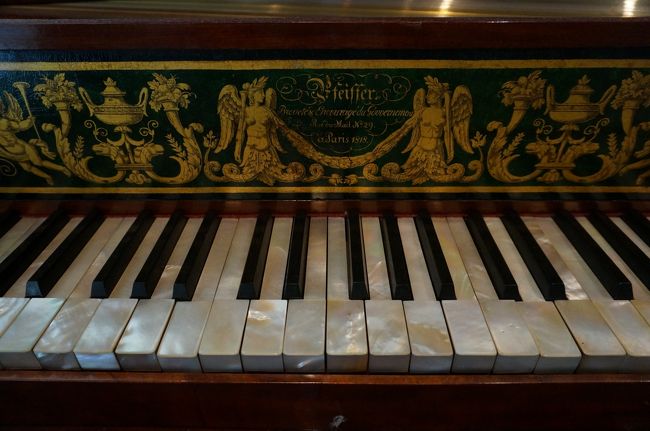 イヤホンガイドで展示されてる楽器の前に立つと<br />その楽器の音色が聞けて、、、<br />楽しかったです。<br /><br />ひとり旅の極意。<br />行きたいときに行きたいところに行って居たいだけ居れるｗ<br />結構な時間をココで過ごしましたｗ