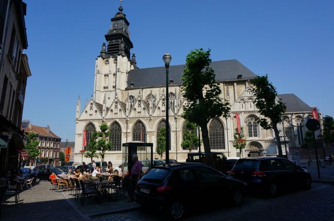 ノートルダム・ド・ラ・シャペル教会。<br />中には入れなかったです。