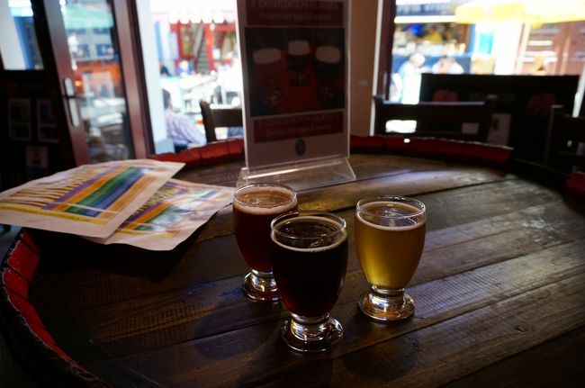 ビールのテイスティング。<br /><br />黒いのと白いのとフルーツビール。