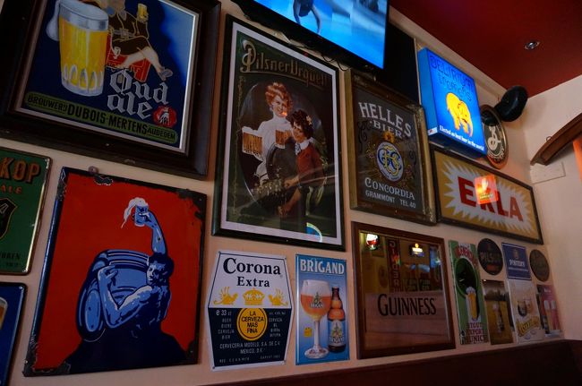 壁にもたくさん。