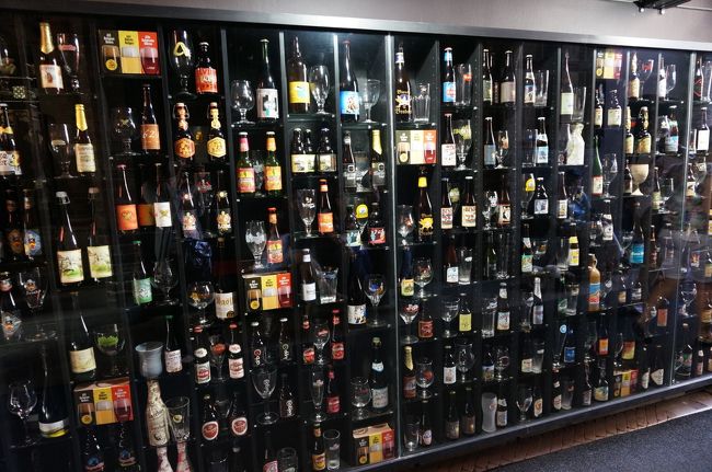 ベルギービールのお店。<br />それぞれのビールに合わせてグラスがあって、、、<br /><br />ドイツのビールもおいしかったけど<br />ベルギービールもまたおいしい！<br />・・・ただのビール好きｗ