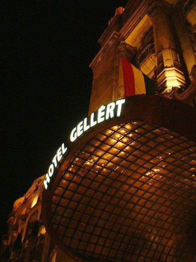 朝食をとるホールがクラシカルで素敵でした。