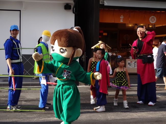 れいろんさんと無事合流し、猿沢の池まで、三条通りを通っていきます。<br /><br />勿論、バサラを見ながら(*^_^*)