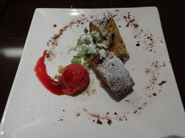 私が食べたドルチェ♪<br /><br />りんごのパウンドケーキ！<br />これまた、美味♪♪♪<br /><br />１年ぶりくらいで、れいろんさんにお会いできて、とても嬉しかったです！<br />旅の話で、盛り上がりましたね〜ヽ(^o^)丿<br />また、ぜひ来て下さいね♪