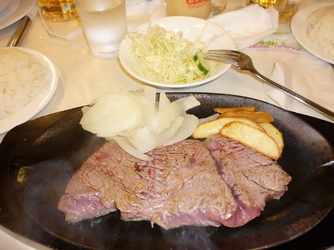 ジャッキーで私はテンダーロインステーキを食べました。<br />もちろん、オリオンビールも！！