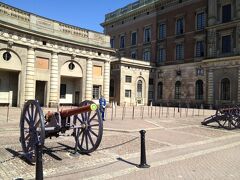 王宮をそぞろ歩き