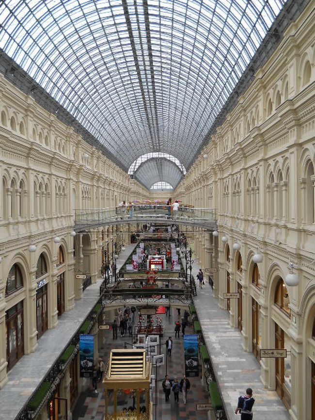 グム百貨店内、もうパリみたい、素敵！