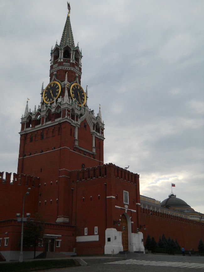 赤の広場から見たスパスカヤ塔。