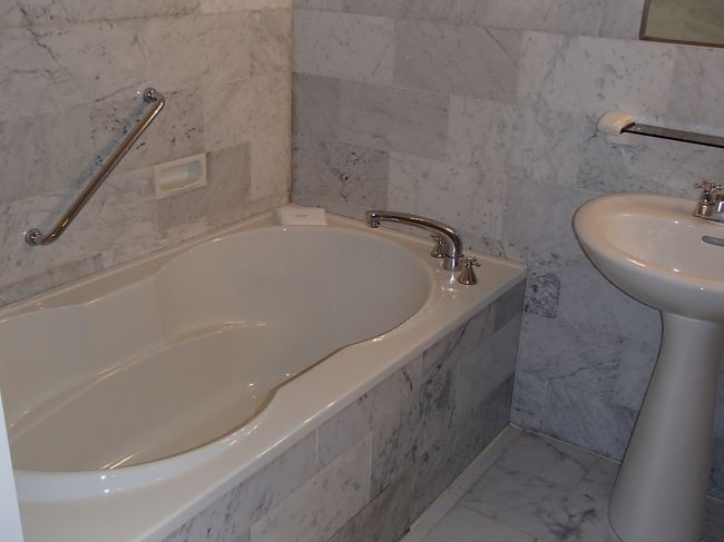 バスタブも大きい。