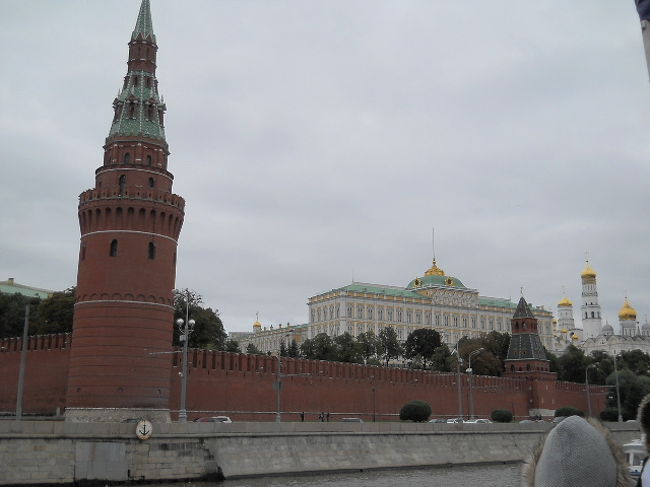 見えてきましたクレムリン。