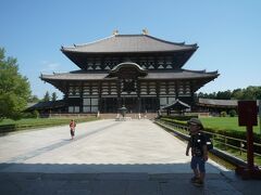 大仏殿。世界最大級の木造建築です。