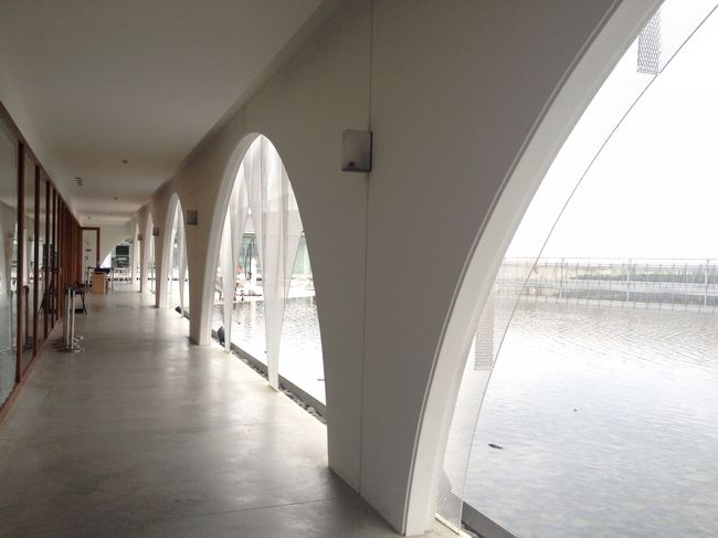 17：30<br />途中、工事渋滞にイライラしながらなんとか目的地に到着です！<br /><br />三重県菰野のアクアイグニス。<br />こんな田舎に(菰野の方ごめんなさい！)こんなキレイな建物が？！と驚いたー。<br />