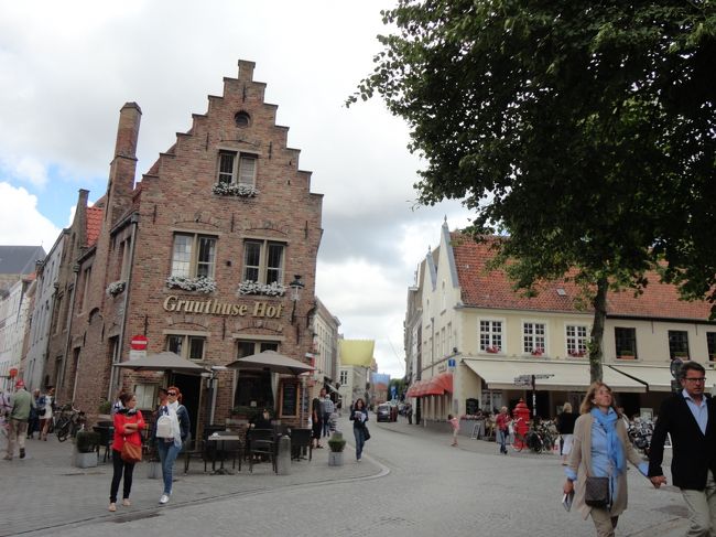 街の中心に向かうことにします