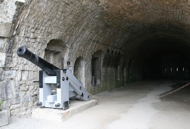 車はシタデルの駐車場へ止めて(無料)<br />入場料を払ってシタデルへ。