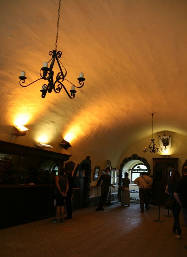 中にはいくつか入れる部屋があり、<br />見学ができるようになっていました。