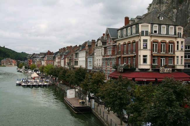 さて、まずはディナンの町歩き！<br /><br />地図が無いからどこがなんなのかさっぱりわかりませんので、ひたすら歩いて風景を楽しみます☆